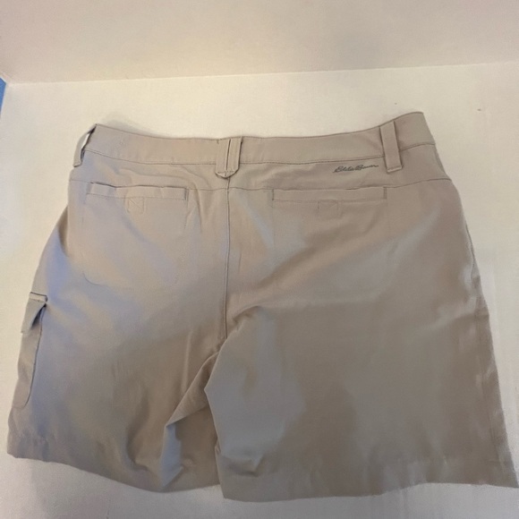 EDDIE BAUER KHAKI COLOR SIZE 10 LADIES SUMMER TRAIL SHORTS. - Picture 4 of 7